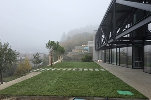 Položena travna ruša